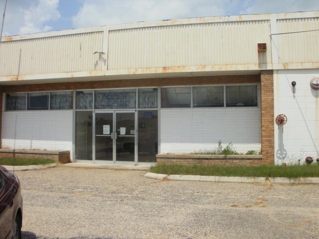 Shocket St, Fairmont, NC à vendre - Photo du bâtiment - Image 2 de 8