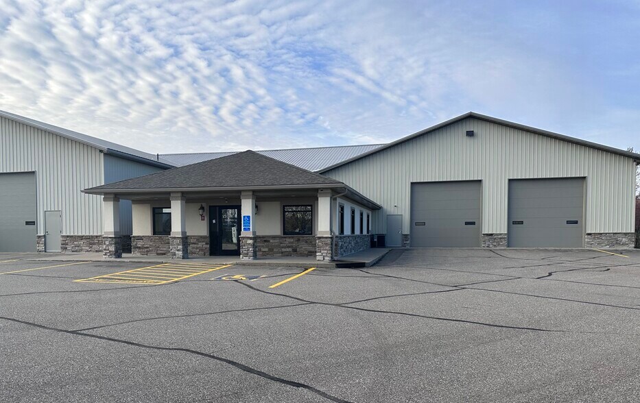 23823-23865 67th Ave, Saint Cloud, MN à vendre - Photo du bâtiment - Image 1 de 42