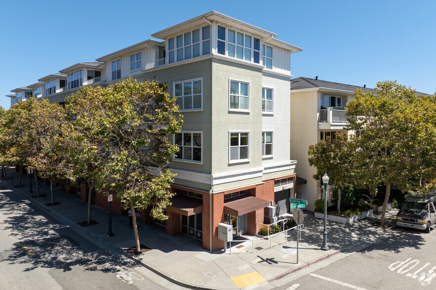 2030 N Pacific Ave, Santa Cruz, CA à vendre - Photo du bâtiment - Image 1 de 9
