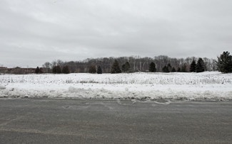 More details for N18W24128 Riverwood Dr, Pewaukee, WI - Land for Sale