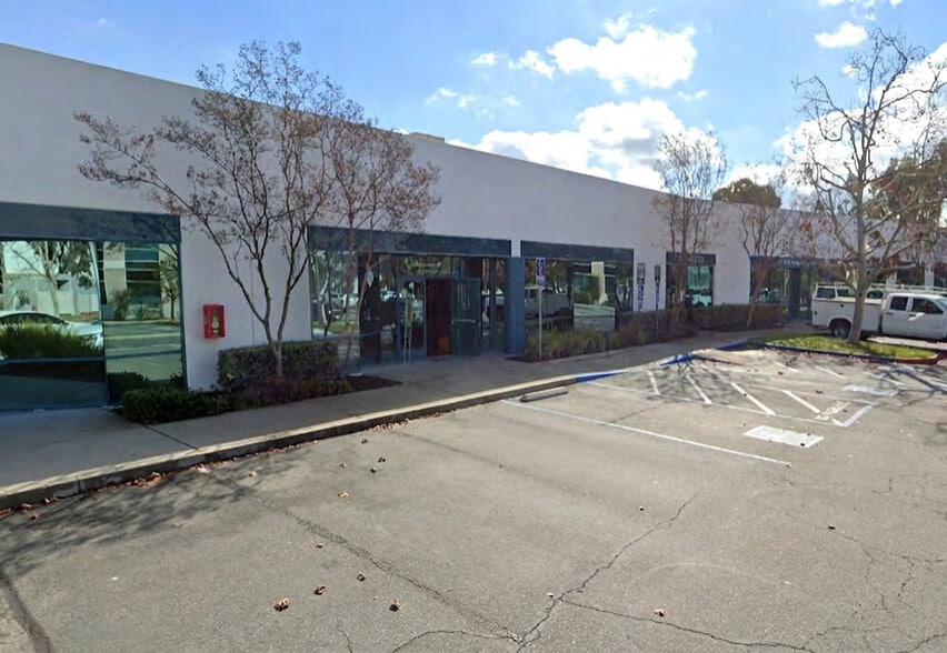 40880 County Center Dr, Temecula, CA for lease - Building Photo - Image 2 of 3