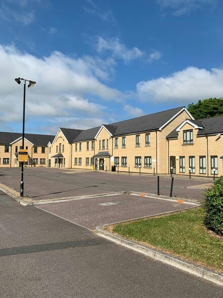 6 Tetbury Rd, Cirencester for lease - Building Photo - Image 3 of 12