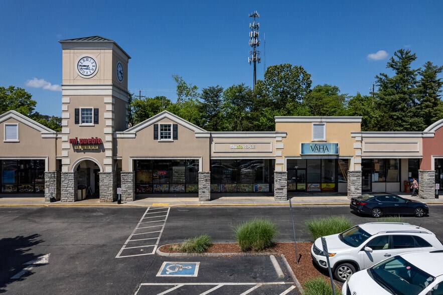 1645 Downtown West Blvd, Knoxville, TN for sale - Building Photo - Image 3 of 5