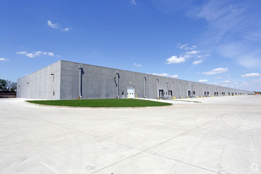 4950 NE 29th St, Des Moines, IA à louer - Photo principale - Image 1 de 13