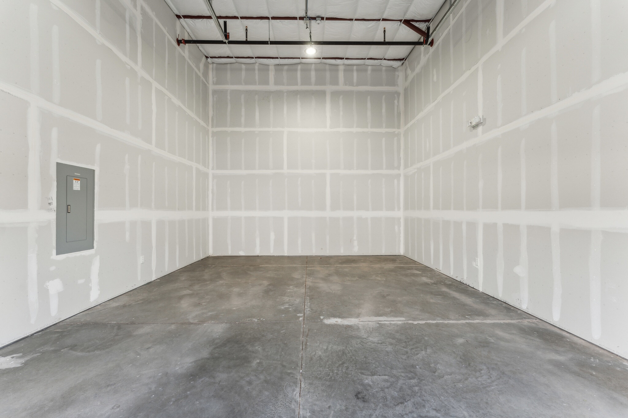 7915 Glen Harbor Blvd, Glendale, AZ for lease Interior Photo- Image 1 of 5