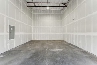 7915 Glen Harbor Blvd, Glendale, AZ for lease Interior Photo- Image 1 of 5