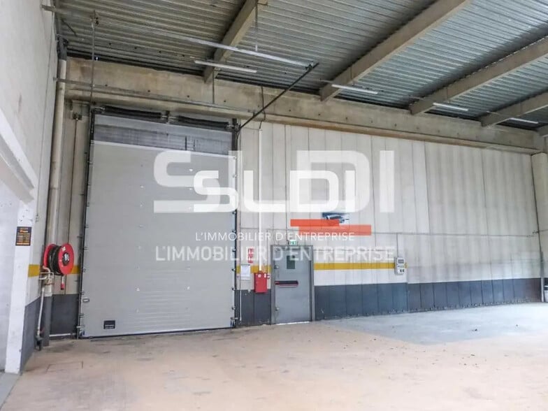 Office in Vénissieux for lease - Interior Photo - Image 3 of 6