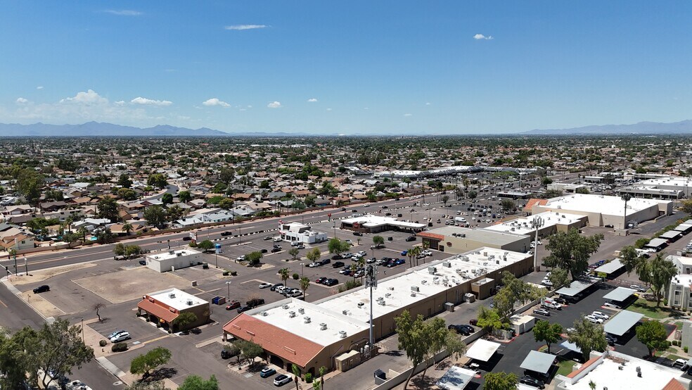 3310-3346 W Bell Rd, Phoenix, AZ à louer - Photo du bâtiment - Image 2 de 4