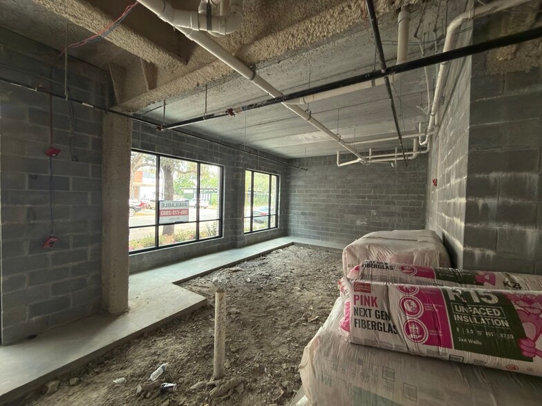 2213 Bull St, Savannah, GA for lease - Building Photo - Image 2 of 12