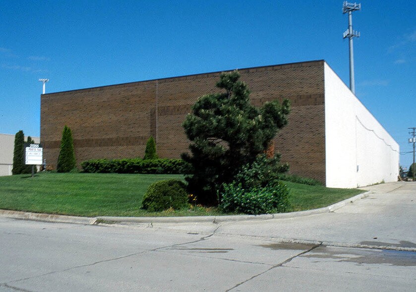 21355 Carlo Dr, Clinton Township, MI à louer - Autre - Image 2 de 3
