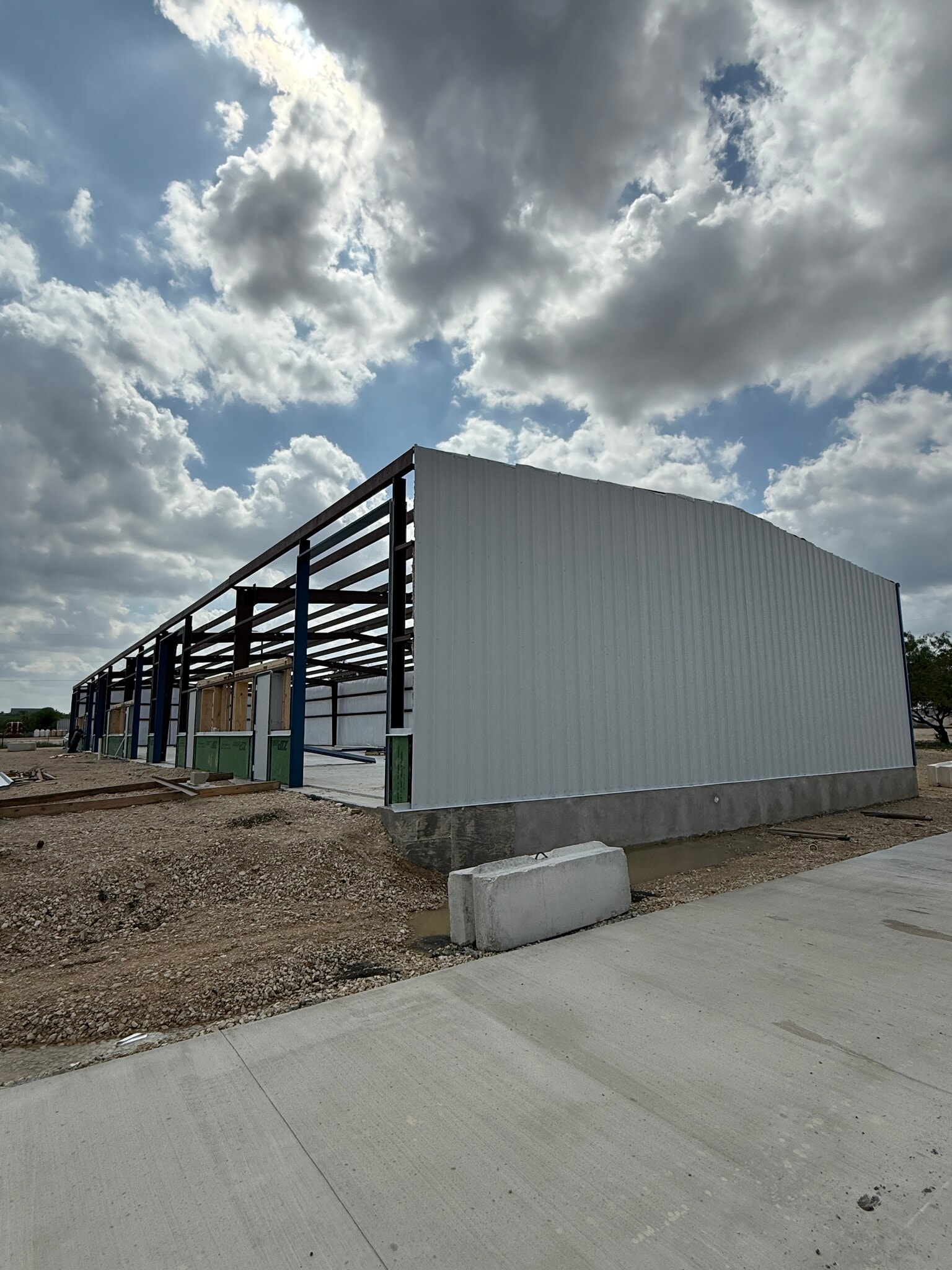 8081 Old Bastrop Rd, New Braunfels, TX for lease Interior Photo- Image 1 of 1