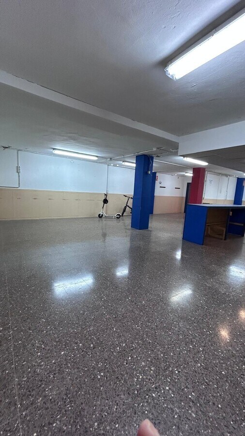 Ripollet, BAR 08291 - Unit 2 - - Interior Photo - Image 2 of 3