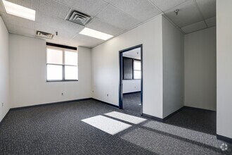 5070-5080 Parkside Ave, Philadelphia, PA à louer Photo intérieure- Image 1 de 2