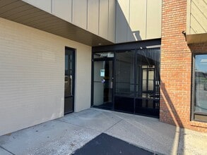 2007 W Franklin St, Evansville, IN à louer Photo intérieure- Image 2 de 12