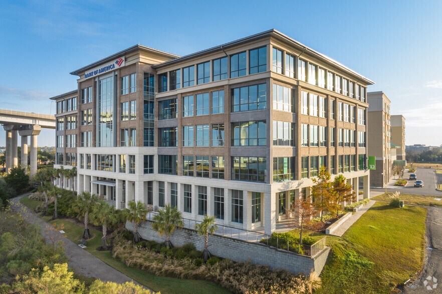 75 Port City Lndg, Mount Pleasant, SC à louer - Photo du bâtiment - Image 2 de 16