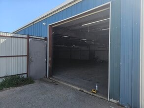 1006 Magnolia St, Mansfield, TX for lease Interior Photo- Image 2 of 9