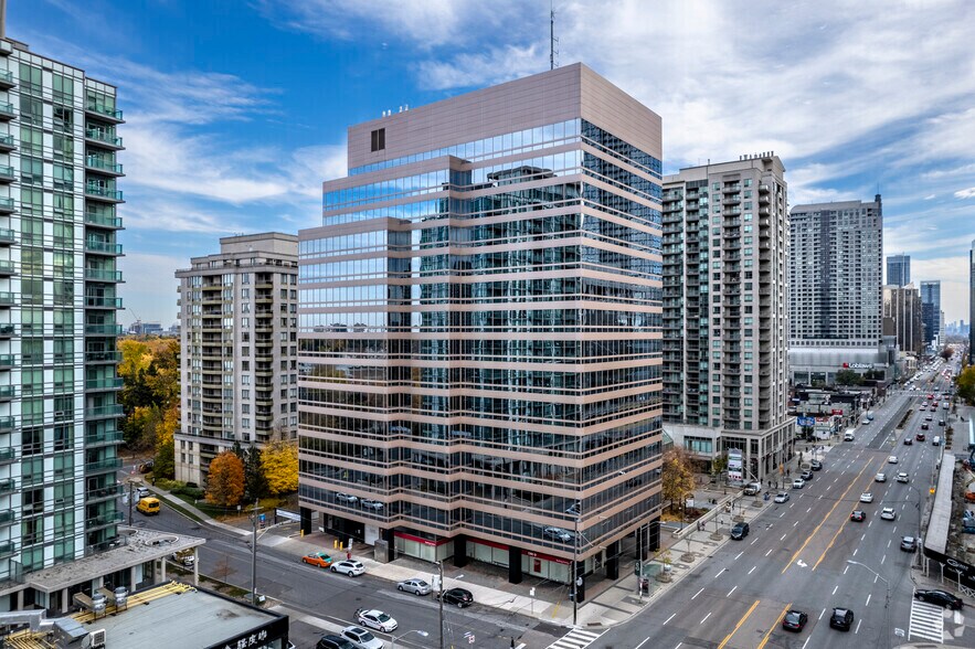 5255 Yonge St, Toronto, ON à louer - Photo principale - Image 1 de 5