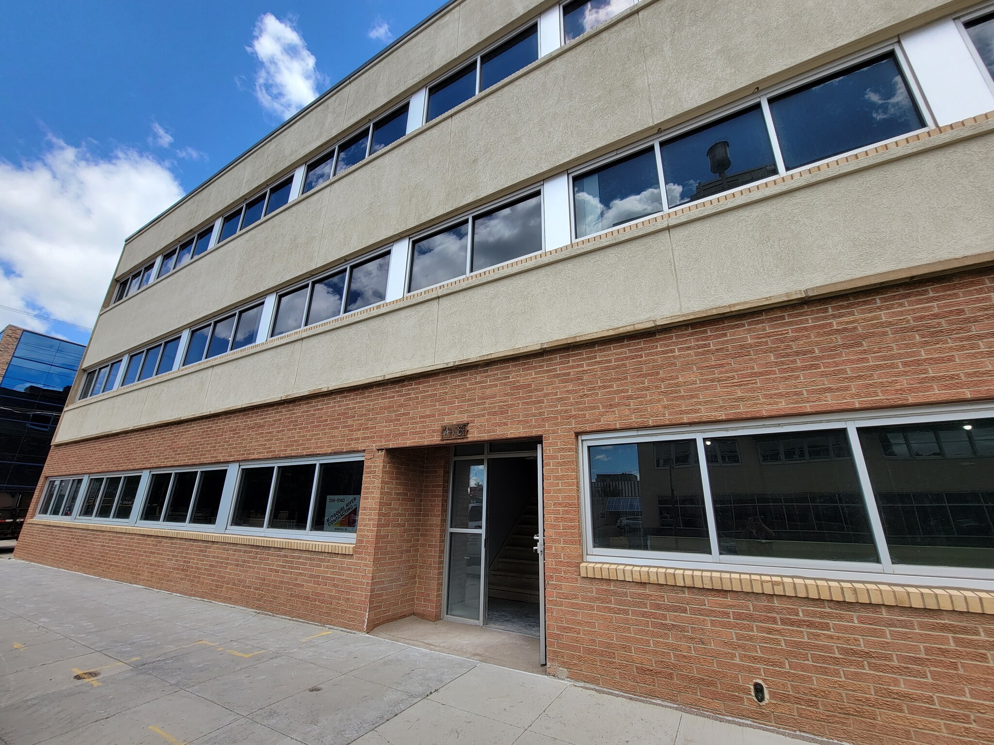 418 E Rosser Ave, Bismarck, ND for lease Building Photo- Image 1 of 25