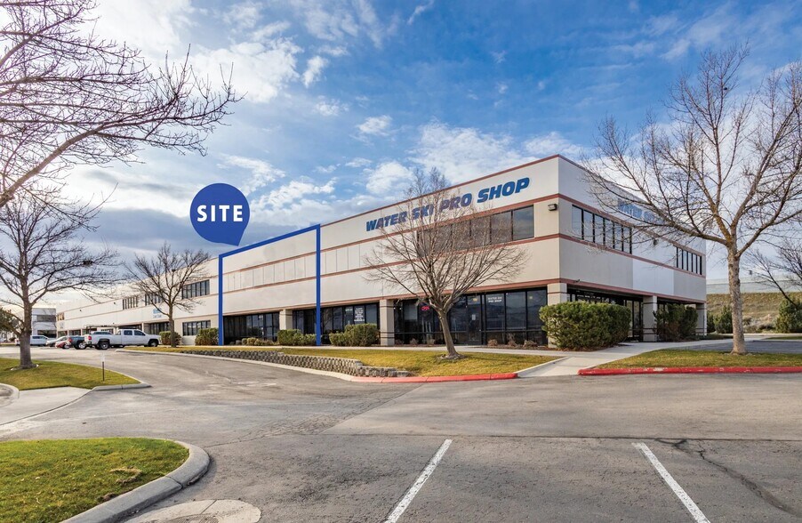 875 W McGregor Ct, Boise, ID à louer - Photo du bâtiment - Image 2 de 7