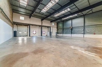 Avenue Georges Politzer, Élancourt for lease Interior Photo- Image 2 of 8