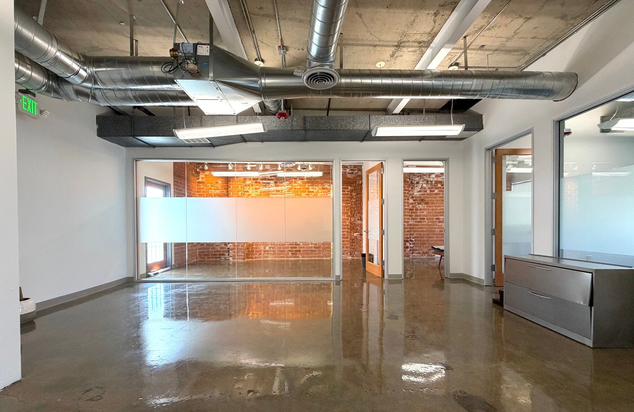 400 S Beverly Dr, Beverly Hills, CA for lease Interior Photo- Image 1 of 7