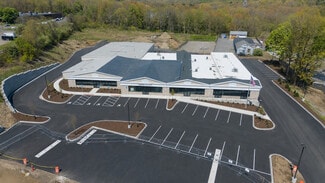 Plus de détails pour 57 Church Hill Rd, Newtown, CT - Commerce de détail à louer