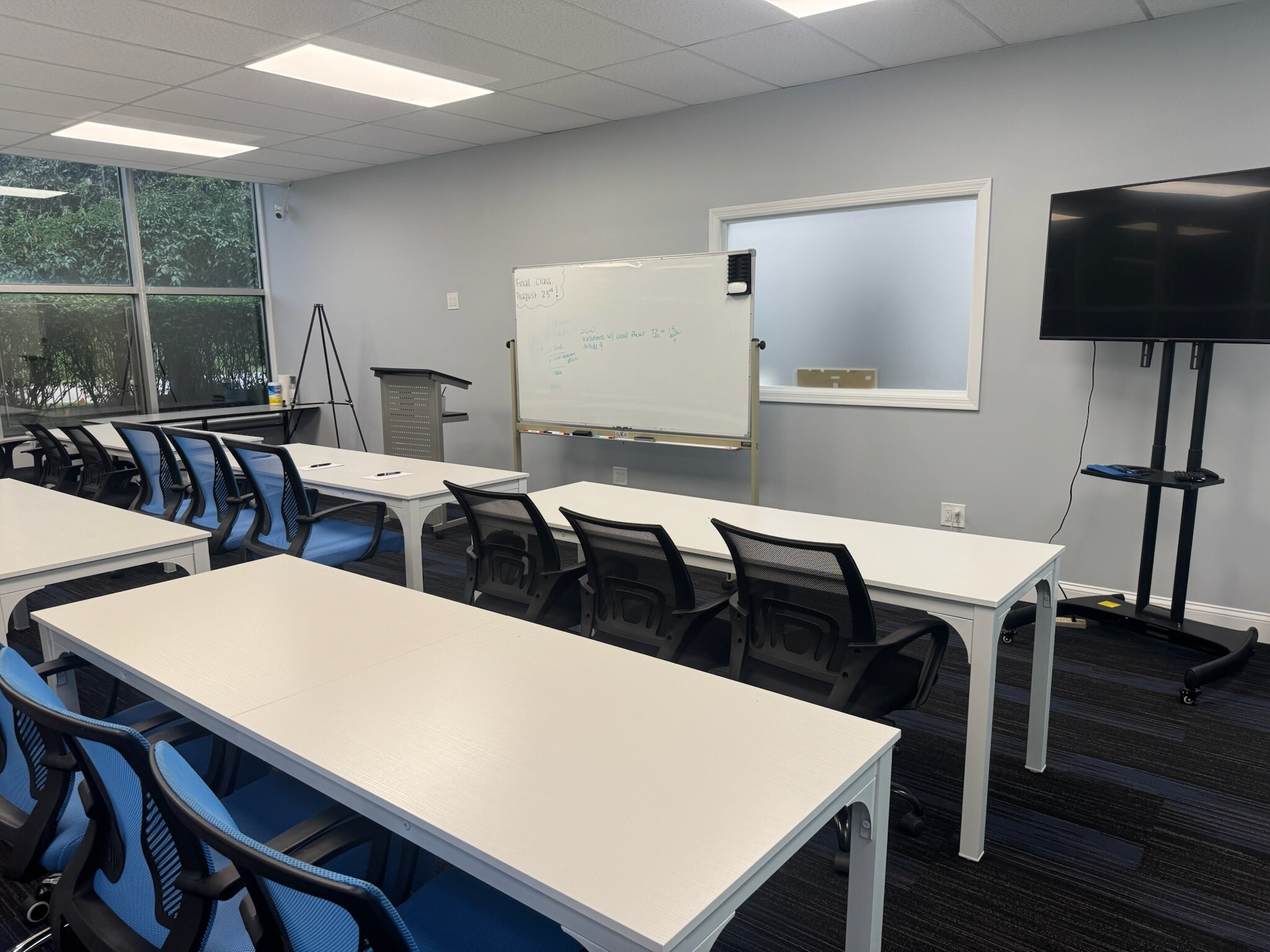 5018 Express Dr S, Ronkonkoma, NY à louer Photo intérieure- Image 1 de 7