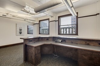 62 N Main St, Memphis, TN for lease Interior Photo- Image 1 of 8