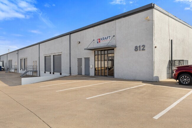 More details for 812-814 Blue Mound Rd, Saginaw, TX - Industrial for Lease