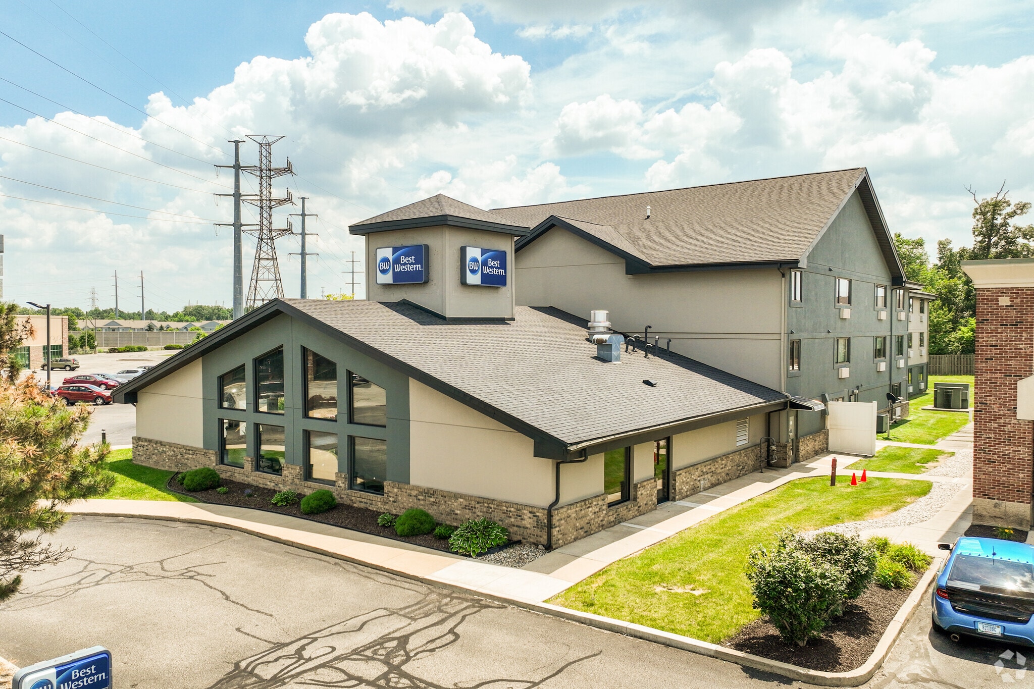 2902 E DuPont Rd, Fort Wayne, IN for sale Primary Photo- Image 1 of 6