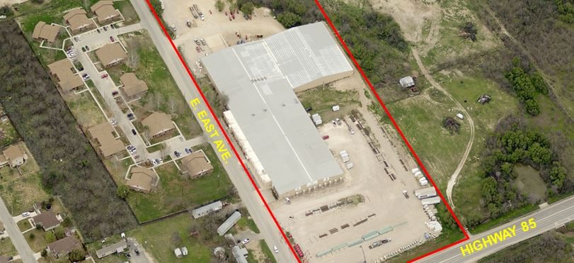 1301 East Ave, Carrizo Springs, TX for lease Primary Photo- Image 1 of 31