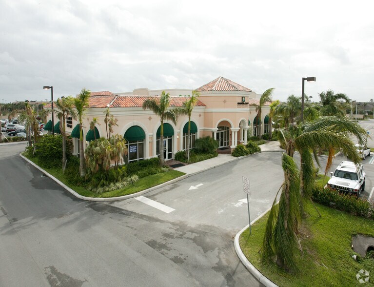 16130 Jog Rd, Delray Beach, FL à louer - Photo du bâtiment - Image 2 de 7