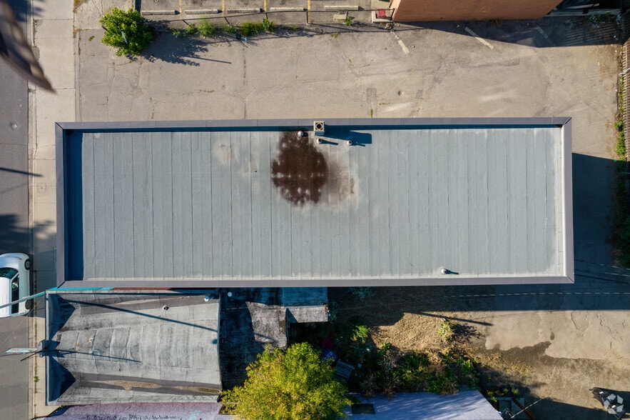 2613 14th St SW, Calgary, AB for sale - Aerial - Image 3 of 4