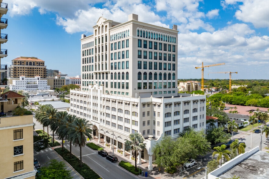1600 Ponce De Leon Blvd, Coral Gables, FL for lease - Primary Photo - Image 1 of 32
