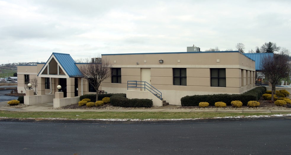 1385 Washington Rd, Washington, PA for lease - Building Photo - Image 2 of 5