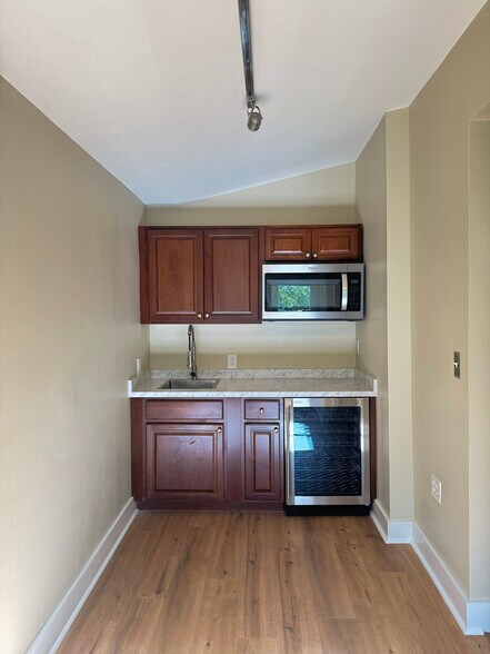 1102 Kirkland Avenue, Nashville, TN à louer - Photo intérieure - Image 2 de 15