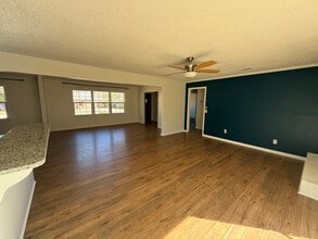 118 E 7th North St, Summerville, SC à louer Photo intérieure- Image 2 de 4