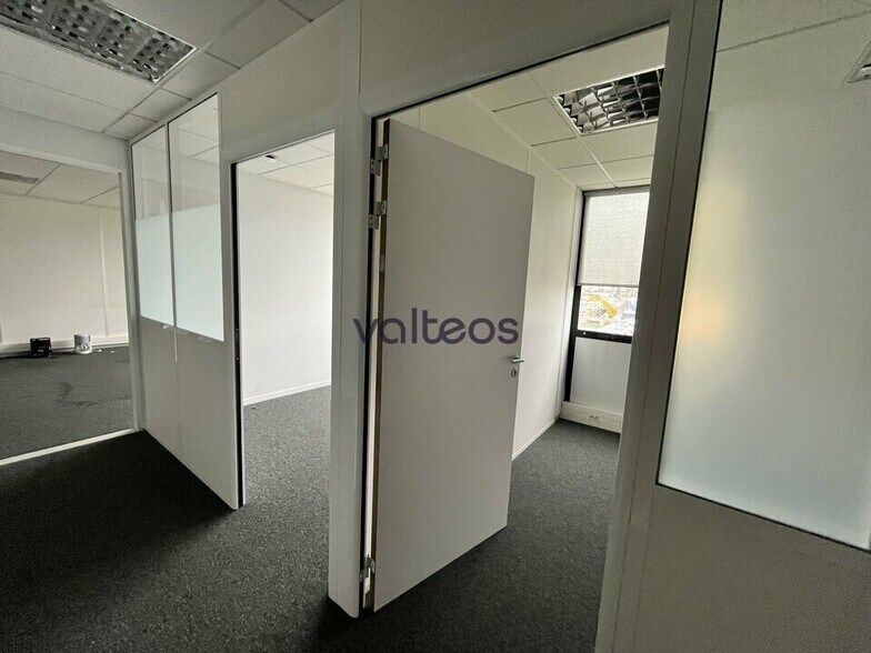 11 Rue Paulin Talabot, Toulouse for lease - Interior Photo - Image 2 of 10