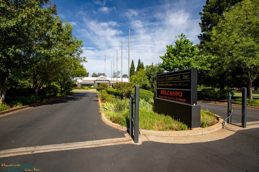 5800 Airport Rd, Redding, CA for lease - Building Photo - Image 3 of 16