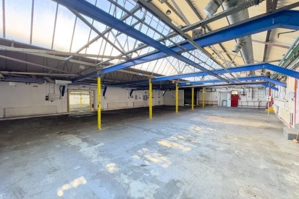 Edgware Rd, London for sale - Building Photo - Image 3 of 14