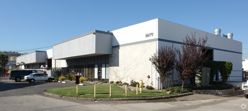 1080 W Bradley Ave, El Cajon, CA for lease - Building Photo - Image 3 of 5