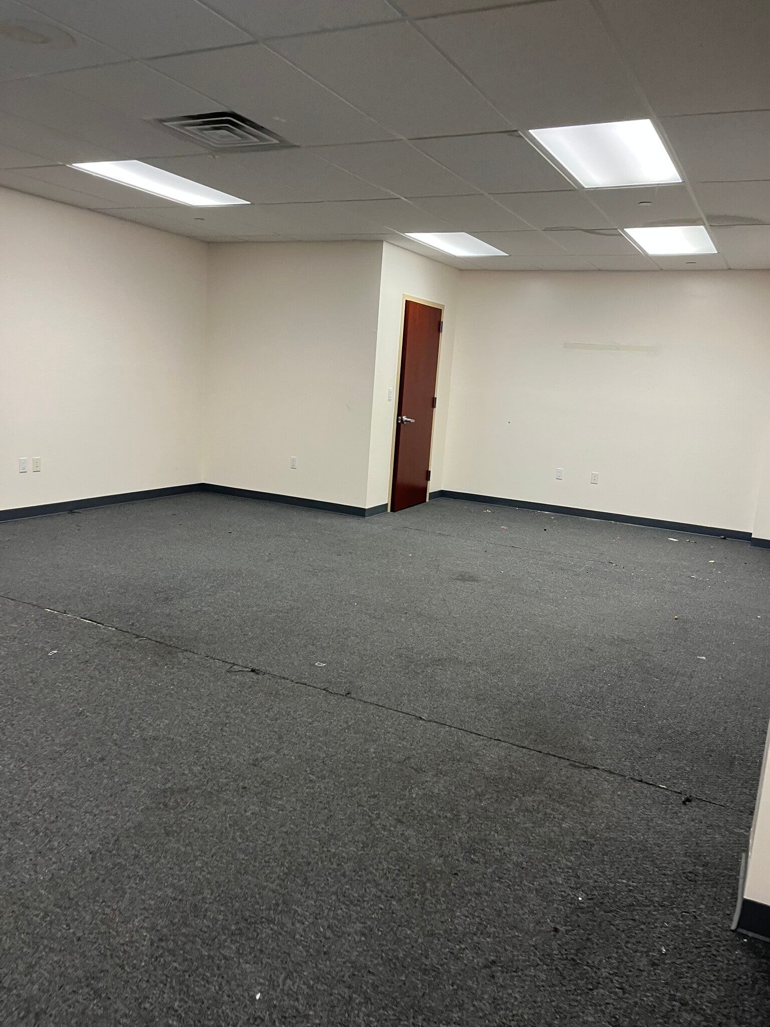 2066 Richmond Ave, Staten Island, NY for lease Interior Photo- Image 1 of 4