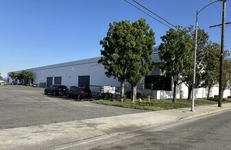 2501-2551 S Alameda St, Los Angeles, CA à louer Photo intérieure- Image 1 de 9