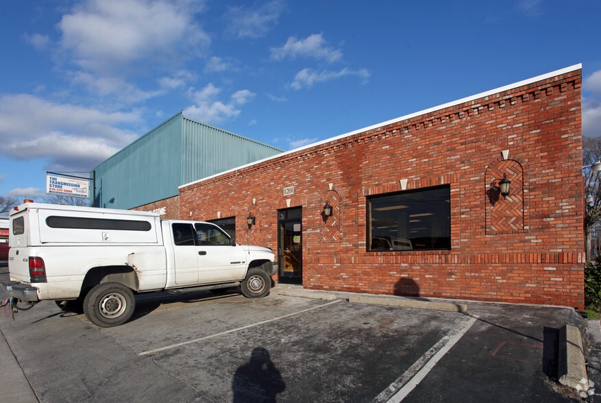 1201-1203 Dickerson Pike, Nashville, TN à louer - Photo du bâtiment - Image 2 de 17