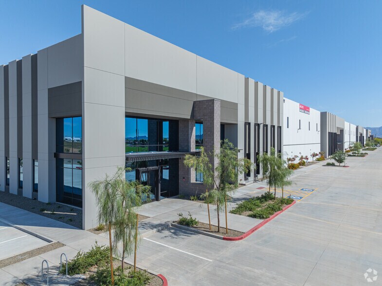 SEC 99th Avenue & Buckeye Rd, Tolleson, AZ à louer - Photo du bâtiment - Image 1 de 5