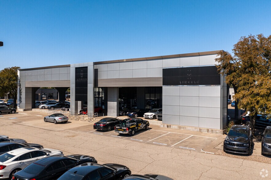 3333 W Plano Pky, Plano, TX à louer - Photo du bâtiment - Image 2 de 8