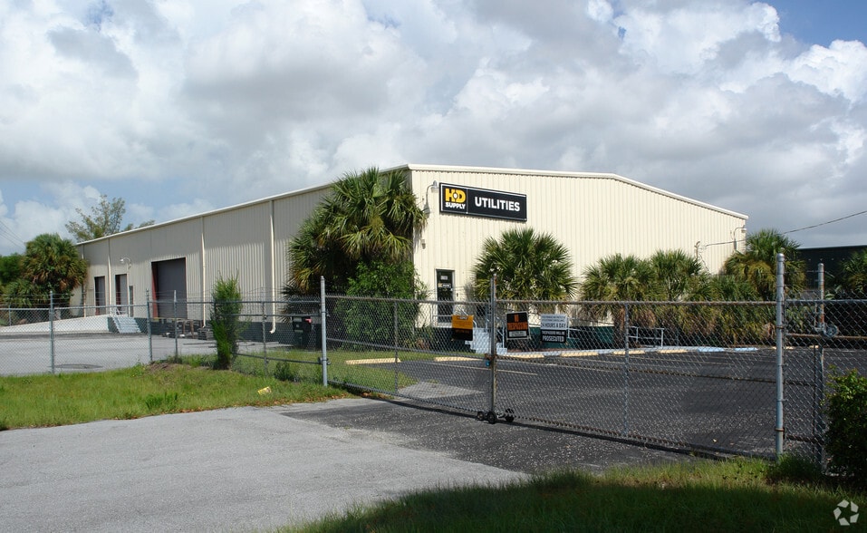 1200 W 15th St, Riviera Beach, FL for sale - Building Photo - Image 3 of 5