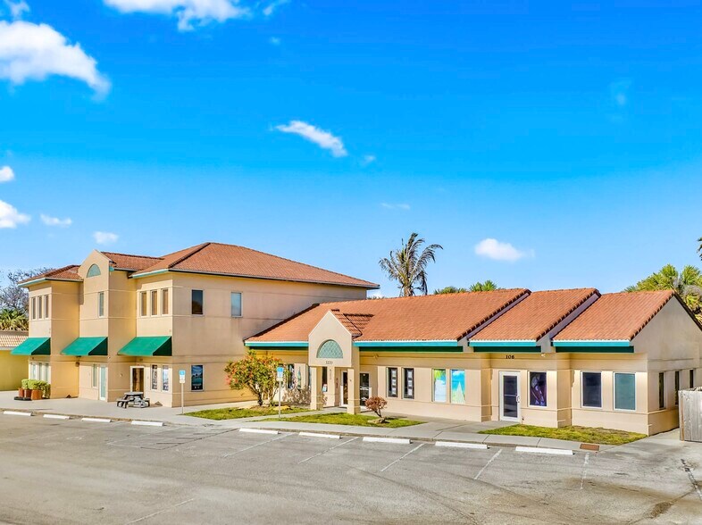 3270 Highway A1A, Melbourne Beach, FL à vendre - Photo du bâtiment - Image 3 de 44