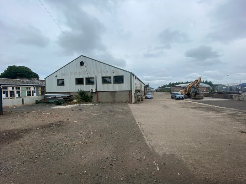 30 Station Av, Duns for lease - Building Photo - Image 3 of 3