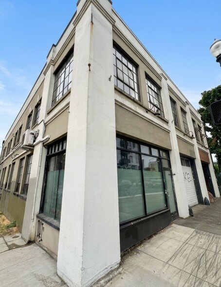205-207 NE Martin Luther King Jr Blvd, Portland, OR for lease - Building Photo - Image 3 of 35
